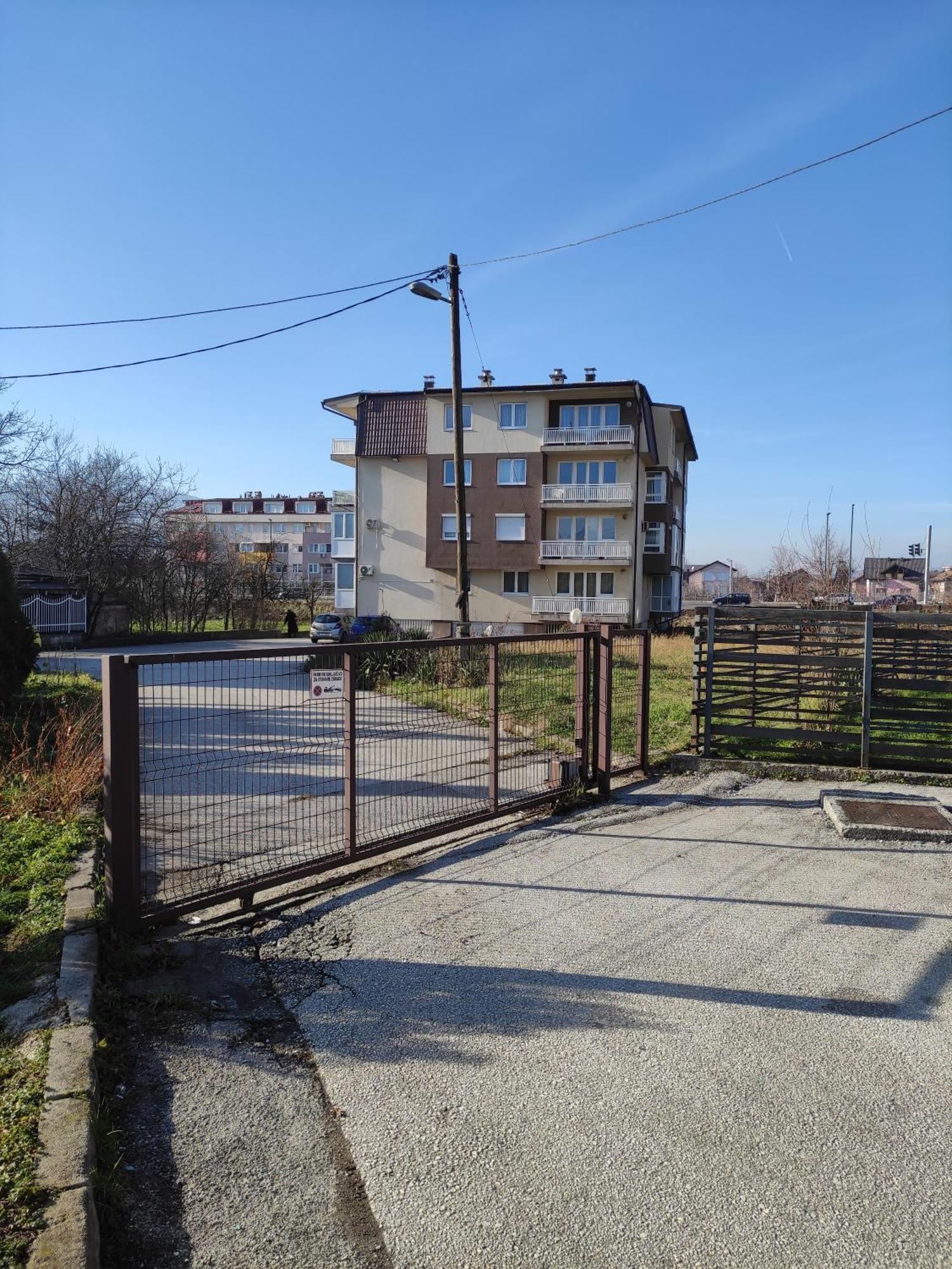 Verde Apartments *